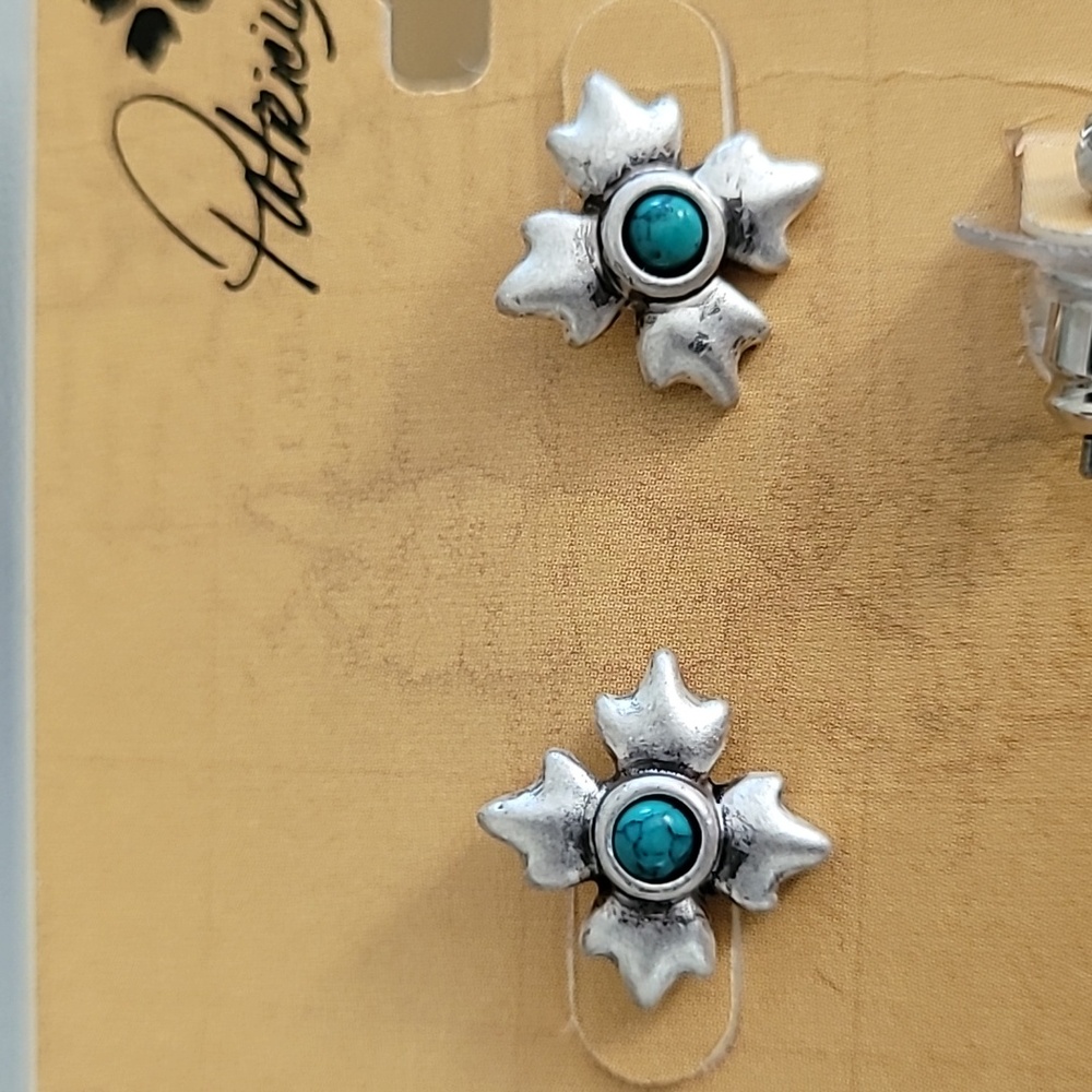Patricia Nash heart trio earring set - Picture 2 of 5